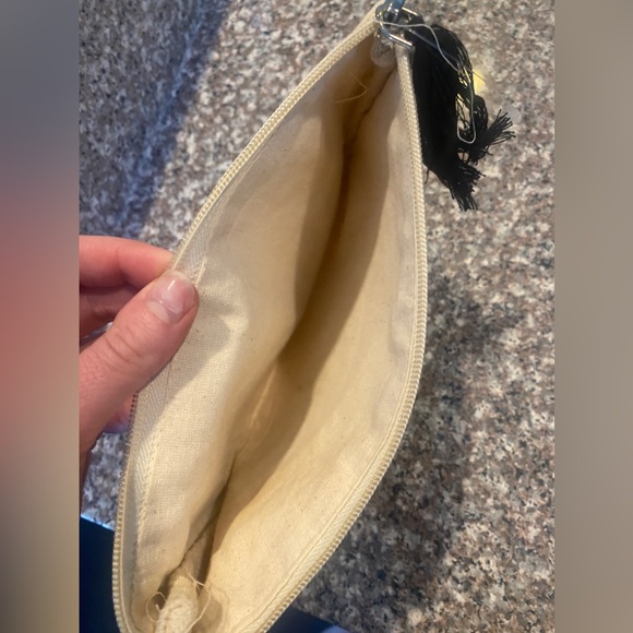 Bride makeup bag - Picture 2 of 3